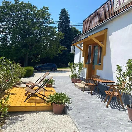 Balatoni Panorama - Bacchus Badacsony 包道乔尼托毛伊